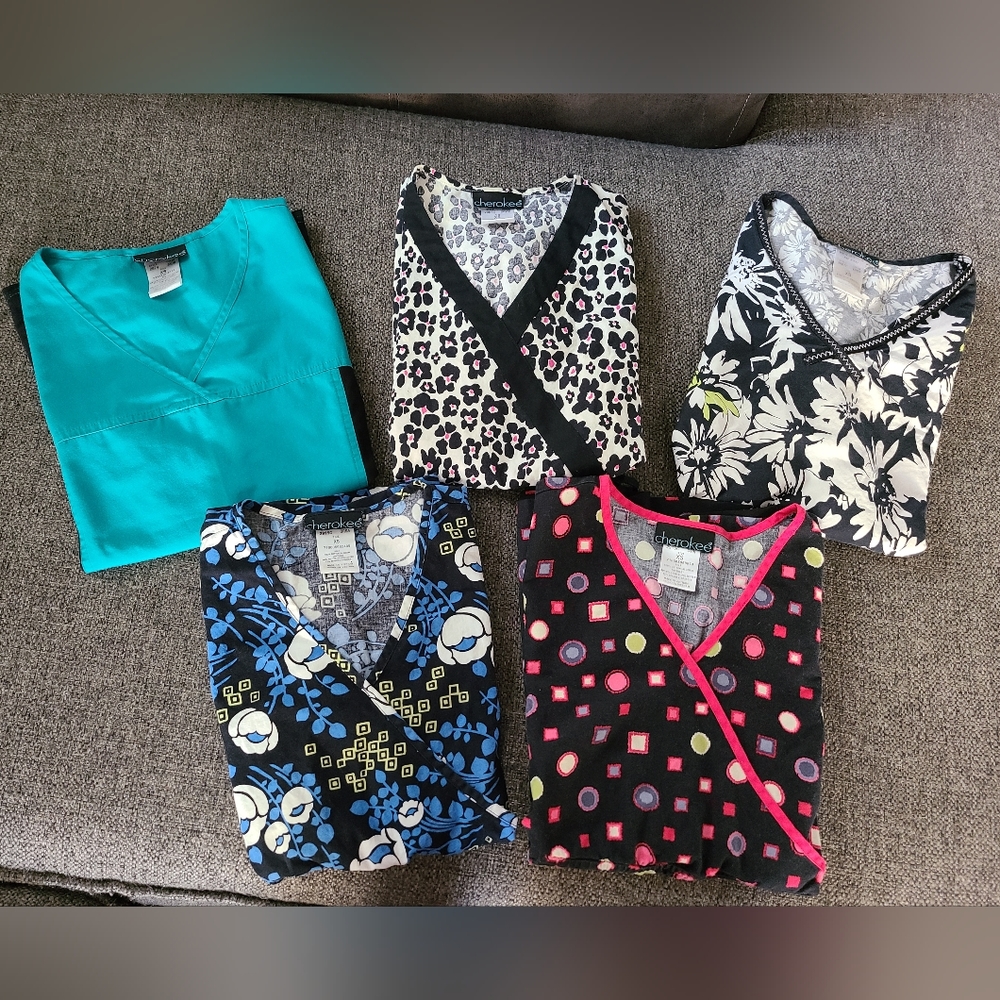 (5) Cherokee Sz. X-Small Scrub Tops Floral, Dots and Teal